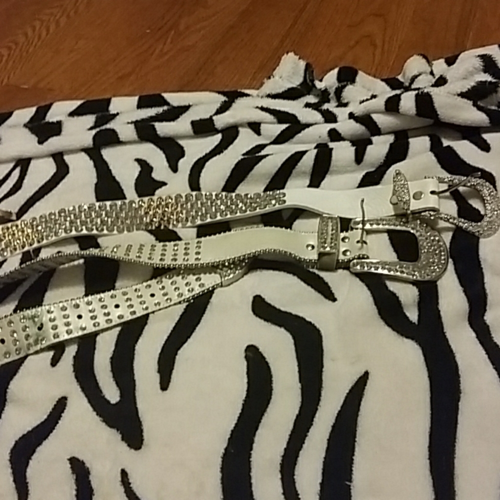 Buckle belts